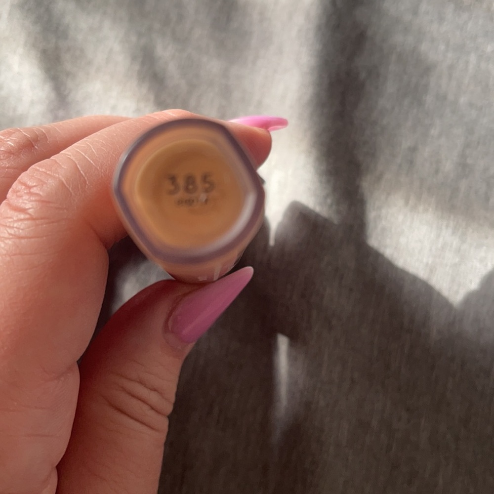Fenty 385 Pro Filt'r Instant Retouch Concealer - Picture 3 of 3
